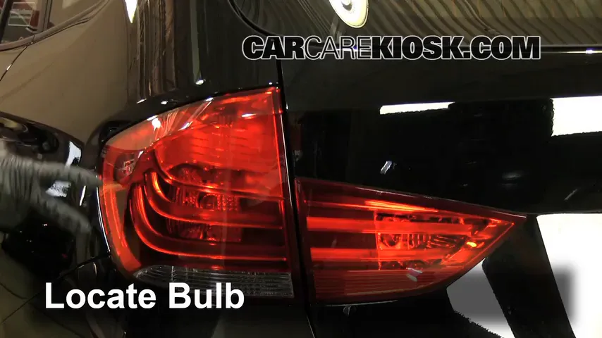 2014 BMW X1 xDrive28i 2.0L 4 Cyl. Turbo Éclairage Feux de position arrière (remplacer ampoule)